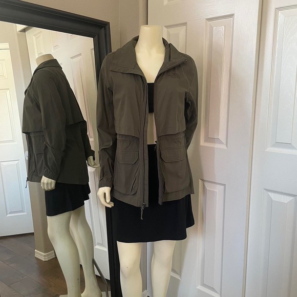 The North Face olive green jacket - Picture 1 of 6